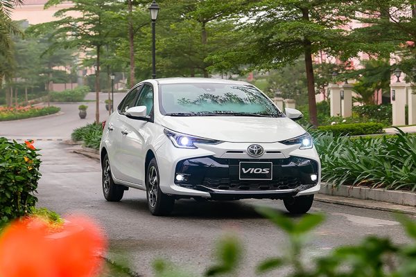 Xe sedan cỡ B tháng 8/2026: Toyota Vios trở lại ngôi đầu, Honda City rơi tự do