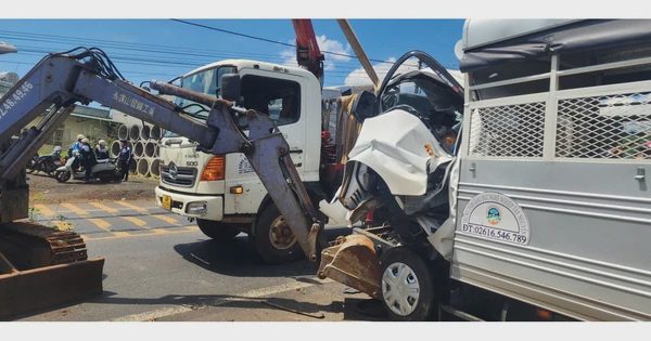 Xe tải tập lái va chạm xe đầu kéo, 1 học viên tử vong