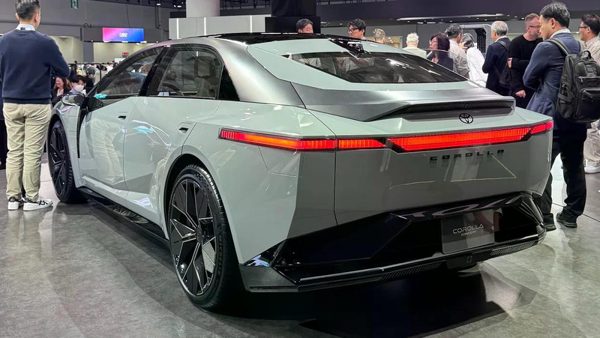 Xe Toyota bán chạy nhất mọi thời đại sắp có màn ‘lột xác’