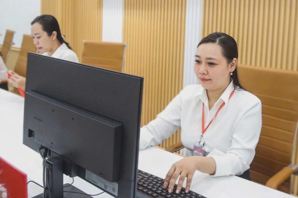 Xếp ngạch tương ứng vị trí việc làm đối với cán bộ, công chức TPHCM