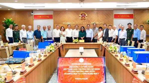 Xét tặng giải thưởng khoa học phải công tâm, tôn vinh đúng giá trị công trình
