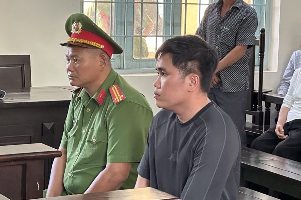 Xét xử tài xế tông tử vong nữ sinh ở Vĩnh Long