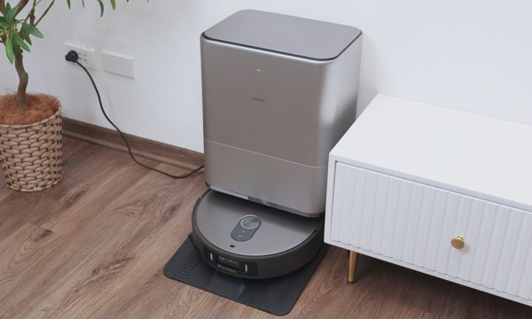 Xiaomi Vacuum 6 Max - robot lau nhà chổi kép giá 25 triệu đồng