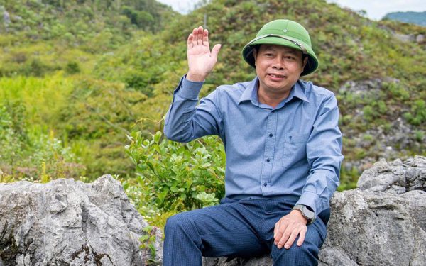 'Xin chào bà con, tôi là Phạm Đức Nam - Chủ tịch xã Đồng Văn'