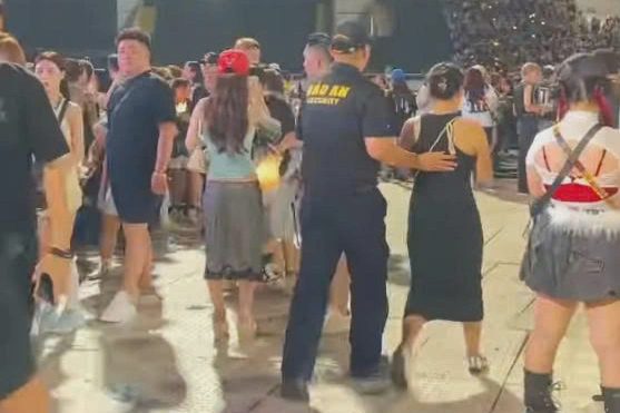 Xôn xao nhiều người nghi trốn vé 10,5 triệu đồng vào concert BIGBANG