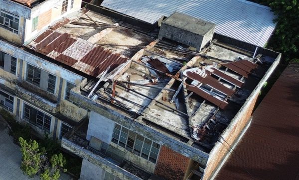 Xót xa ngôi trường cao đẳng bị bỏ hoang gần 10 năm ở Huế