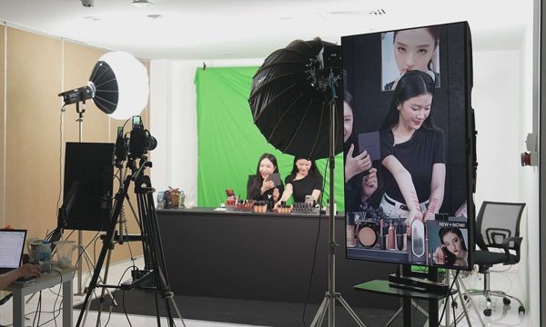 Xu hướng mua sắm qua khám phá nội dung trực tuyến