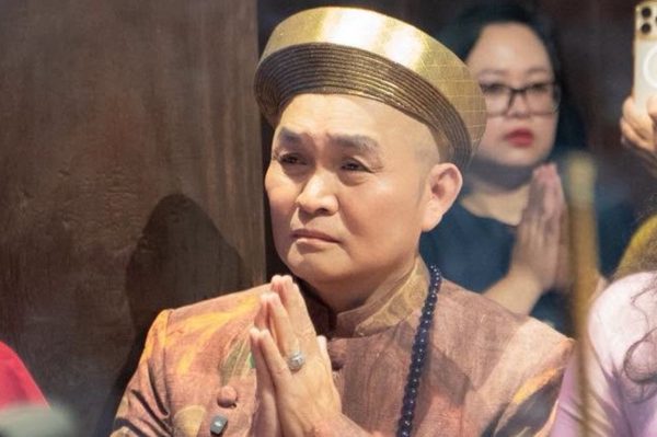 Xuân Hinh: 'Tôi đang rất khỏe thì bị đồn đột quỵ'