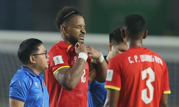 Xuân Son chia tay đội tuyển Việt Nam vì chấn thương