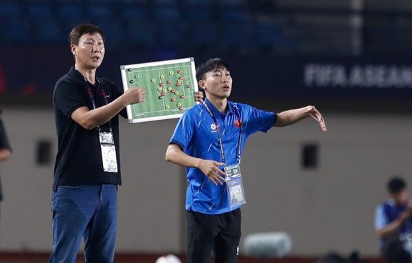 Xuân Son chính thức nghỉ FIFA ASEAN Cup 2026, HLV Kim Sang-sik sẽ thay thế bằng phương án nào?