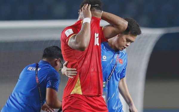 Xuân Son rách cơ đùi, chia tay FIFA ASEAN Cup 2026