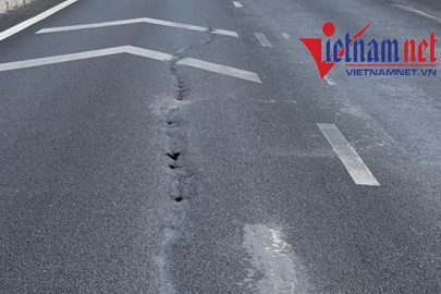 Xuất hiện hố hàm ếch, vệt sụt lún kéo dài trên cao tốc Biên Hòa - Vũng Tàu