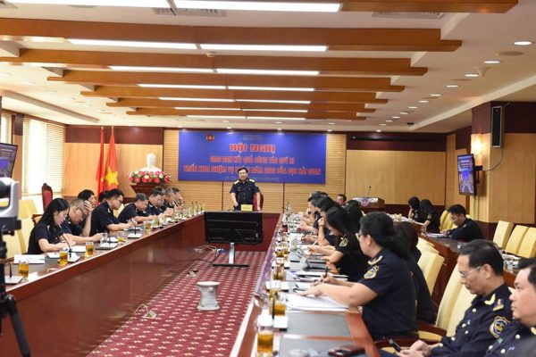 Xuất nhập khẩu 9 tháng đạt 888 tỷ USD, thu ngân sách gần 400.000 tỷ đồng