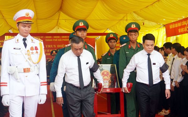 Xúc động lễ an táng 56 liệt sĩ, đồng bào tử nạn ở thành phố Hải Phòng