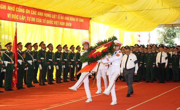 Xúc động lễ truy điệu, an táng 56 hài cốt liệt sĩ và đồng bào tử nạn ở Hải Phòng
