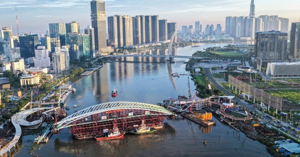 Xuyên đêm hợp long cầu đi bộ ngàn tỉ vượt sông Sài Gòn