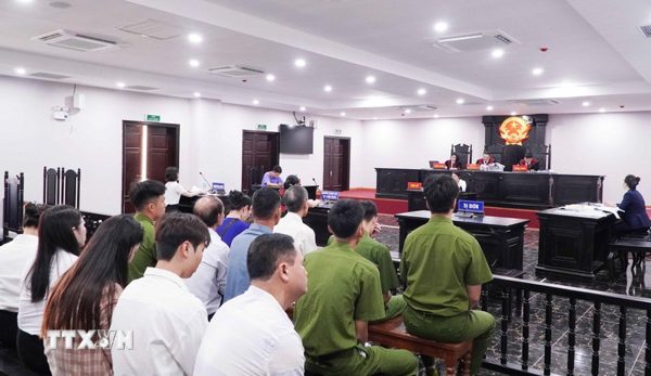 Y án sơ thẩm, bác đơn kiện cho nghỉ việc của cựu giáo viên Trần Thị Lịch