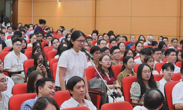 Y Hà Nội kiên định với 'đặc sản' chọn chuyên ngành bác sĩ nội trú