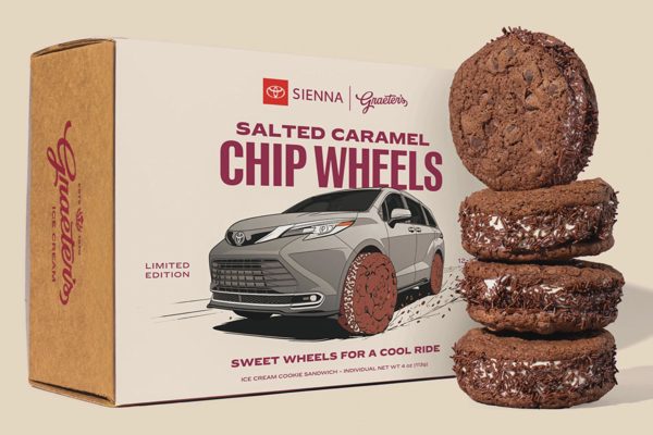 Ý tưởng khác lạ của Toyota để quảng bá ngăn giữ lạnh trên ô tô