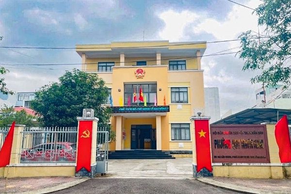 Yêu cầu làm rõ việc 2 hiệu trưởng làm giáo viên, nhân sự nơi khác về làm hiệu trưởng