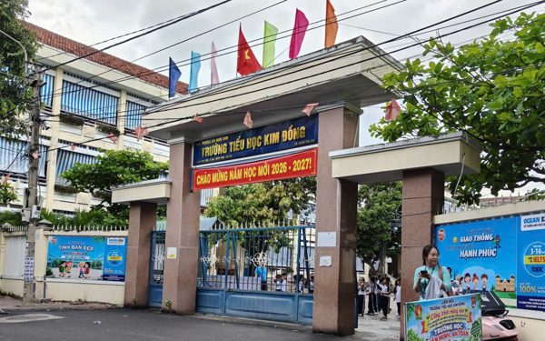 Yêu cầu làm rõ việc 2 hiệu trưởng xuống làm giáo viên, hiệu trưởng trường khác được điều về