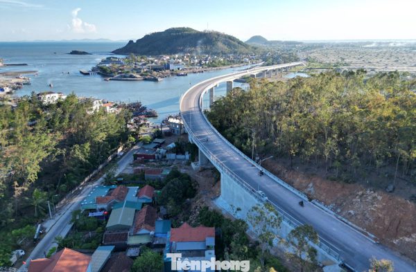 Yêu cầu rà soát biển báo trong vụ tài xế 'mắc kẹt' vì biển 40km/h bủa vây dọc đường