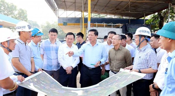 Yêu cầu thi công “3 ca, 4 kíp” để kịp tiến độ cải tạo Quốc lộ 2 qua Phú Thọ