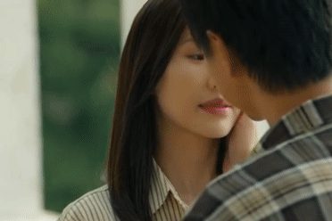Yêu nhau ngoài đời, nụ hôn trên phim của Tô Dũng - Minh Thu gây sốt