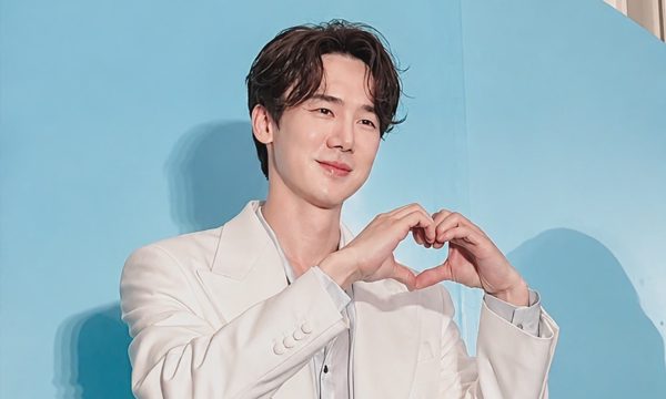 Yoo Yeon Seok đến Hà Nội