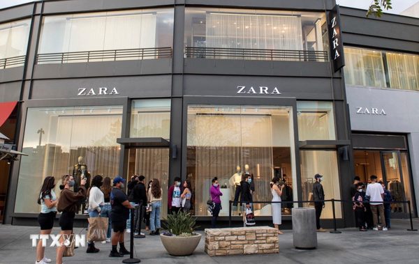 Zara thu hồi trang phục Halloween bị cáo buộc liên tưởng đến thời Đức Quốc xã