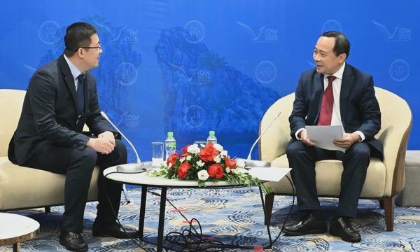 ZTE muốn hợp tác với Việt Nam về 5G, kinh tế tầm thấp