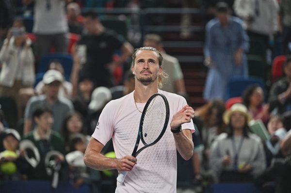 Zverev cán mốc 60 trận thắng, áp sát ngôi số một thế giới